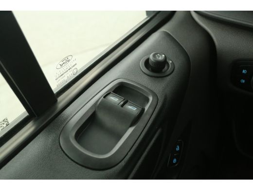 Ford Transit Custom 2.0 TDCI L1H1 | Airco | Cruise | 3 Zits | Parkeersens. | Stoelverw. | Trekhaak ActivLease financial lease