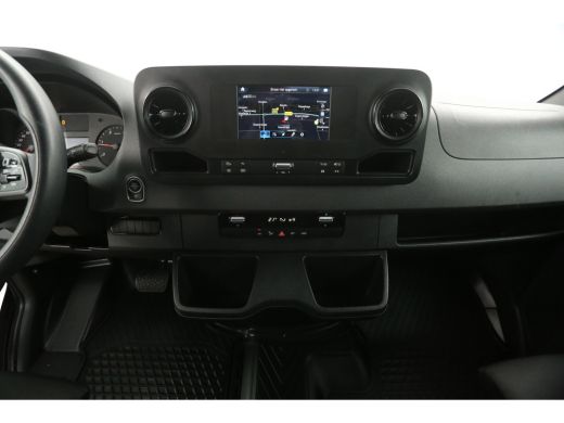 Mercedes-Benz Sprinter 317 CDI L3H2 170PK | Automaat | Airco | Camera | Carplay | Navi | Stoelverw. ActivLease financial lease
