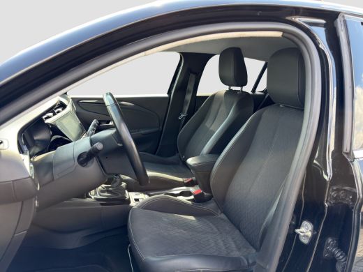 Opel Corsa 1.2 GS Line Stoelverwarming | Parkeersensoren | Climate control | Full map navigatie | Carplay/an... ActivLease financial lease