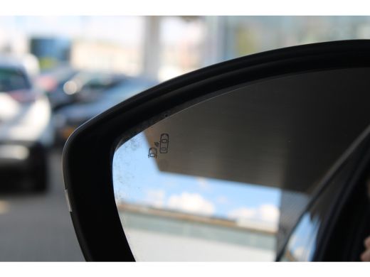 Opel Mokka 1.2 Turbo Ultimate | Camera | Alcantara bekleding | Adaptive cruise | Stoel- & stuurverwarming | ActivLease financial lease