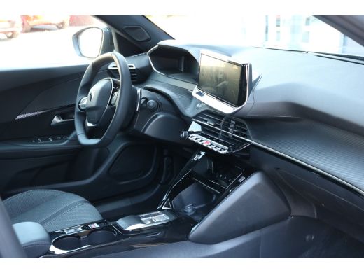 Peugeot 2008 1.2 Hybrid 145 Allure | Navi | Camera | Ad. Cruise control | LED | PDC V+A | DAB | Keyless | ActivLease financial lease