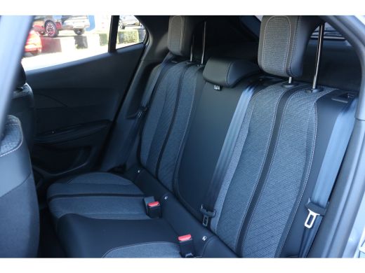 Peugeot 2008 1.2 Hybrid 145 Allure | Navi | Camera | Ad. Cruise control | LED | PDC V+A | DAB | Keyless | ActivLease financial lease