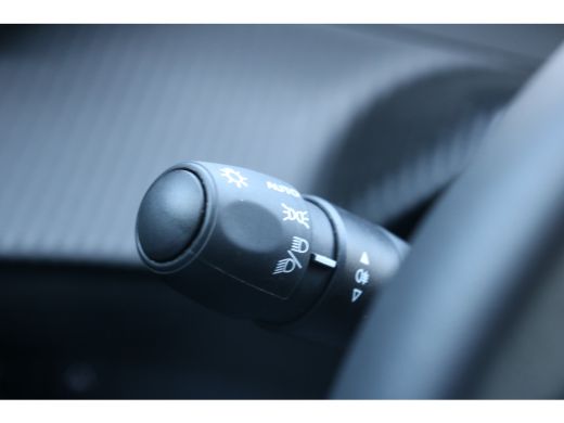 Peugeot 2008 1.2 Hybrid 145 Allure | Navi | Camera | Ad. Cruise control | LED | PDC V+A | DAB | Keyless | ActivLease financial lease