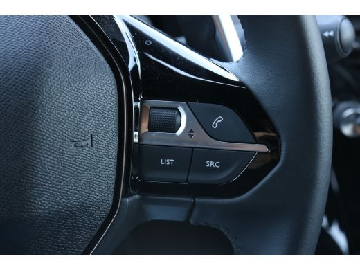 Peugeot 2008 1.2 Hybrid 145 Allure | Navi | Camera | Ad. Cruise control | LED | PDC V+A | DAB | Keyless | ActivLease financial lease