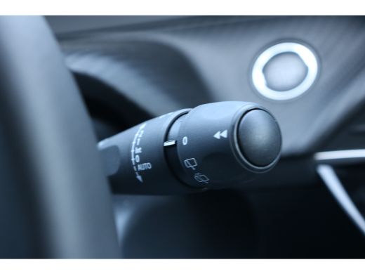 Peugeot 2008 1.2 Hybrid 145 Allure | Navi | Camera | Ad. Cruise control | LED | PDC V+A | DAB | Keyless | ActivLease financial lease