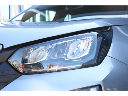 Peugeot 2008 1.2 Hybrid 145 Allure | Navi | Camera | Ad. Cruise control | LED | PDC V+A | DAB | Keyless | ActivLease financial lease