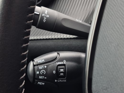 Peugeot 2008 1.2 PureTech Blue Lease Active Full map navigatie | Parkeersensoren | Carplay/android auto | Crui... ActivLease financial lease
