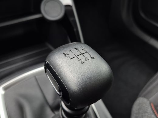 Peugeot 2008 1.2 PureTech Blue Lease Active Full map navigatie | Parkeersensoren | Carplay/android auto | Crui... ActivLease financial lease