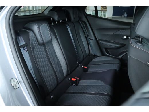 Peugeot 2008 1.2 Turbo 100 Allure | Cruise Control | Navigatie | Keyless | Sensoren | Carplay | Climate | LED ... ActivLease financial lease