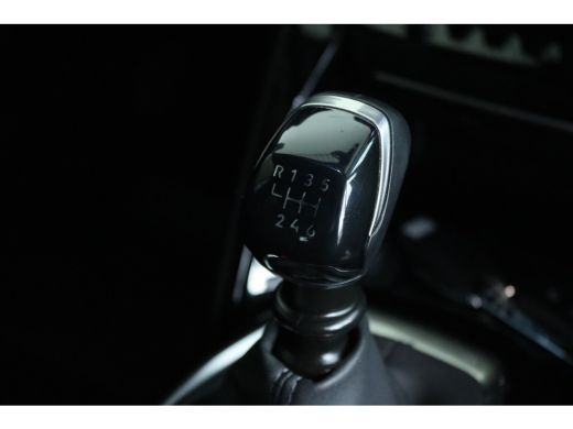 Peugeot 2008 1.2 Turbo 100 Allure | Cruise Control | Navigatie | Keyless | Sensoren | Carplay | Climate | LED ... ActivLease financial lease