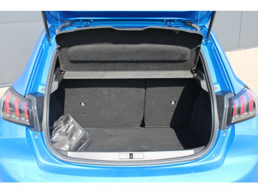 Peugeot 208 1.2 PureTech GT Pack | Navigatie | Camera | Alcantara | Apple carplay | NL auto | 46.500km | All ... ActivLease financial lease