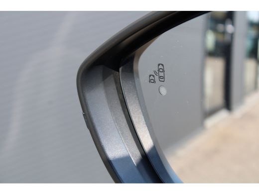 Peugeot 208 1.2 PureTech GT Pack | Navigatie | Camera | Alcantara | Apple carplay | NL auto | 46.500km | All ... ActivLease financial lease