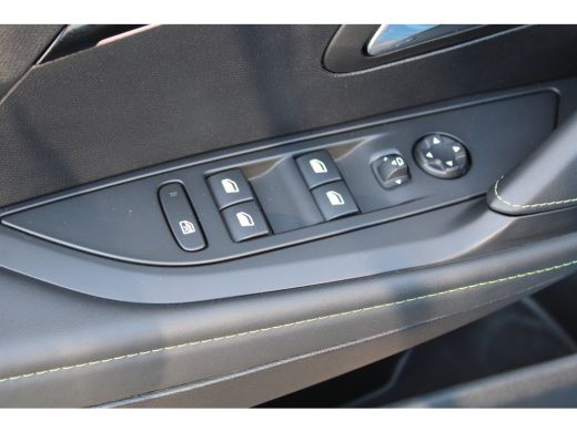 Peugeot 208 1.2 PureTech GT Pack | Navigatie | Camera | Alcantara | Apple carplay | NL auto | 46.500km | All ... ActivLease financial lease