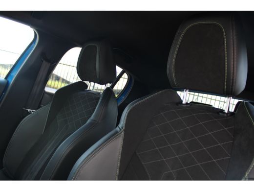 Peugeot 208 1.2 PureTech GT Pack | Navigatie | Camera | Alcantara | Apple carplay | NL auto | 46.500km | All ... ActivLease financial lease