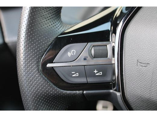 Peugeot 208 1.2 PureTech GT Pack | Navigatie | Camera | Alcantara | Apple carplay | NL auto | 46.500km | All ... ActivLease financial lease