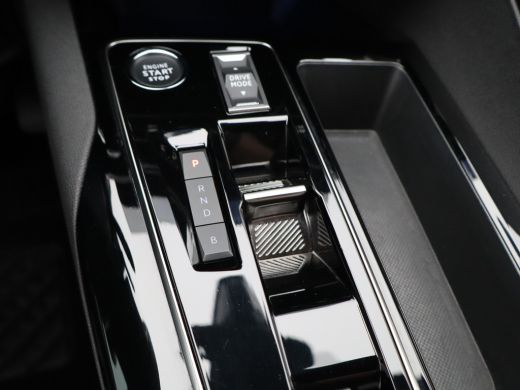 Peugeot 3008 1.6 hybrid 225 Active Pack Business | 360 Graden Camera | Apple Carplay | Cruise Control | Keyles... ActivLease financial lease