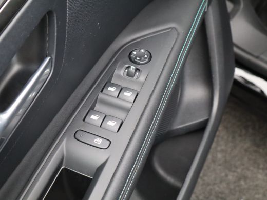 Peugeot 3008 1.6 hybrid 225 Active Pack Business | 360 Graden Camera | Apple Carplay | Cruise Control | Keyles... ActivLease financial lease