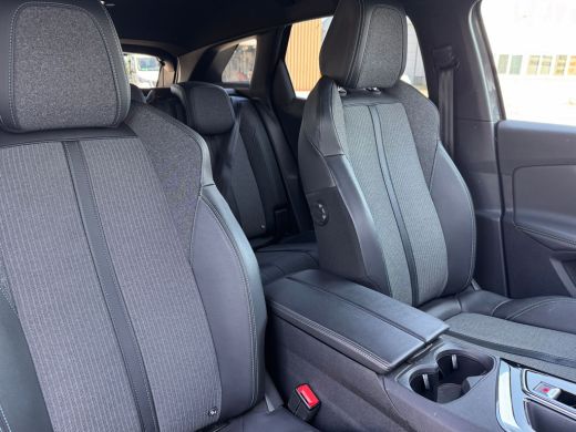 Peugeot 3008 1.6 HYbrid 225PK Allure Pack Business | Navigatie | Camera | Apple Carplay / Android Auto | | Cru... ActivLease financial lease