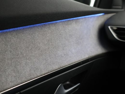 Peugeot 3008 1.6 PLUG-IN HYBRID 225 PK GT + TREKHAAK | ADAPTIVE CRUISE | CAMERA | STOELVERWARMING ActivLease financial lease