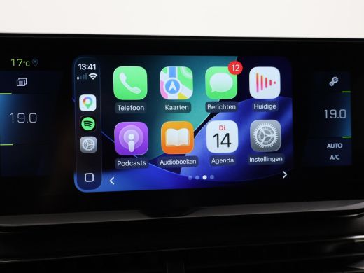 Peugeot 3008 1.6 PLUG-IN HYBRID 225 PK GT + TREKHAAK | ADAPTIVE CRUISE | CAMERA | STOELVERWARMING ActivLease financial lease