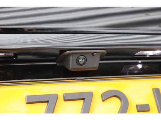 Peugeot 308 1.6 HYBRID 225PK GT PACK AUTOMAAT / NAVI / LEDER / CLIMA / PDC / 18" LMV / CAMERA / KEYLESS / FUL... ActivLease financial lease