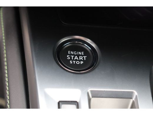 Peugeot 308 1.6 HYBRID 225PK GT PACK AUTOMAAT / NAVI / LEDER / CLIMA / PDC / 18" LMV / CAMERA / KEYLESS / FUL... ActivLease financial lease