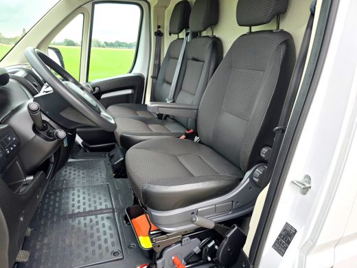 Peugeot Boxer 435 2.2 BlueHDi L4 H3 - 165 Pk - Euro 6 - Airco - ParkeerCamera - Laadklep ActivLease financial lease
