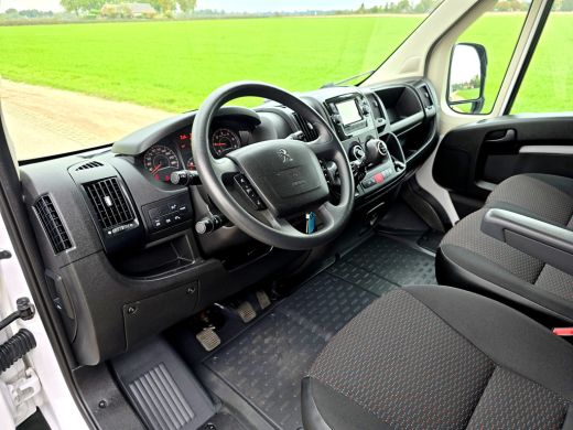 Peugeot Boxer 435 2.2 BlueHDi L4 H3 - 165 Pk - Euro 6 - Airco - ParkeerCamera - Laadklep ActivLease financial lease