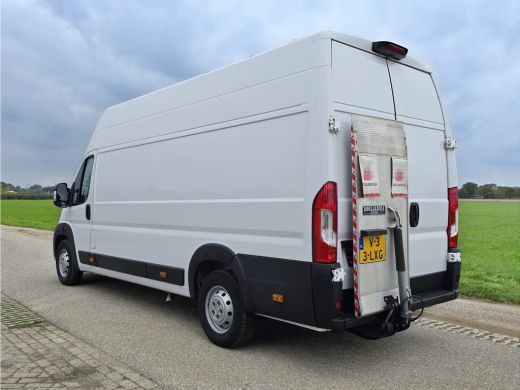 Peugeot Boxer 435 2.2 BlueHDi L4 H3 - 165 Pk - Euro 6 - Airco - ParkeerCamera - Laadklep ActivLease financial lease