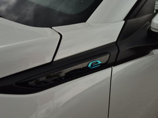 Peugeot e-2008 EV Allure 50 kWh | SoH 91,75% Full LED | Full map navigatie | Parelmoer | Parkeersensoren | Carpl... ActivLease financial lease