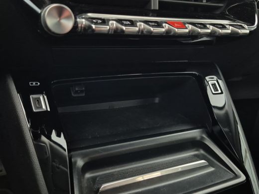 Peugeot e-2008 EV Allure 50 kWh | SoH 91,75% Full LED | Full map navigatie | Parelmoer | Parkeersensoren | Carpl... ActivLease financial lease