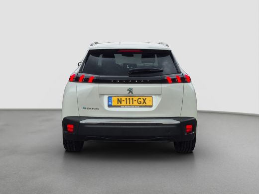 Peugeot e-2008 EV Allure 50 kWh | SoH 91,75% Full LED | Full map navigatie | Parelmoer | Parkeersensoren | Carpl... ActivLease financial lease