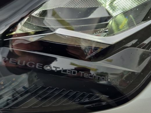 Peugeot e-2008 EV Allure 50 kWh | SoH 91,75% Full LED | Full map navigatie | Parelmoer | Parkeersensoren | Carpl... ActivLease financial lease