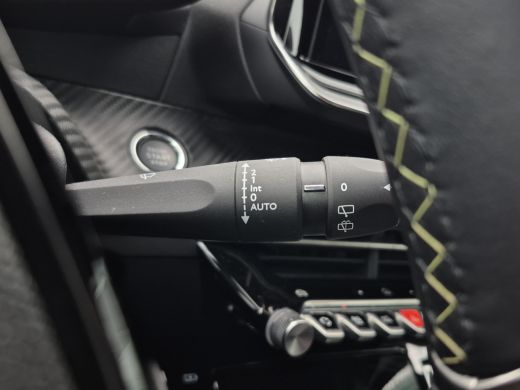 Peugeot e-2008 EV GT 54 kWh Adaptive CC | 3 fase | Camera | Full LED | Keyless | Carplay/android auto | ActivLease financial lease