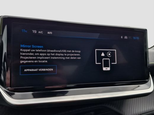 Peugeot e-2008 EV GT 54 kWh Adaptive CC | 3 fase | Camera | Full LED | Keyless | Carplay/android auto | ActivLease financial lease