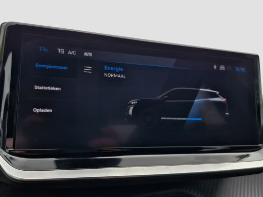 Peugeot e-2008 EV GT 54 kWh Adaptive CC | 3 fase | Camera | Full LED | Keyless | Carplay/android auto | ActivLease financial lease