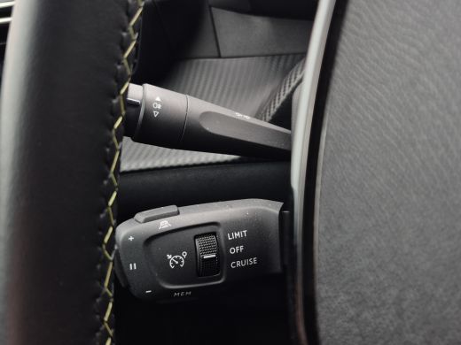 Peugeot e-2008 EV GT 54 kWh Adaptive CC | 3 fase | Camera | Full LED | Keyless | Carplay/android auto | ActivLease financial lease