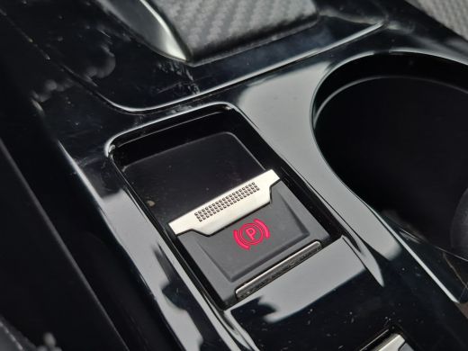 Peugeot e-2008 EV GT 54 kWh Adaptive CC | 3 fase | Camera | Full LED | Keyless | Carplay/android auto | ActivLease financial lease