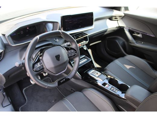 Peugeot e-2008 EV GT 54 kWh | Navigatie | Camera | Fase 3 laden | 18 Inch LMV | Apple carplay | Nieuw model | ActivLease financial lease