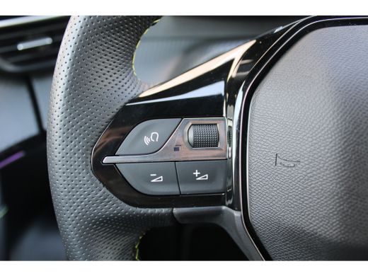 Peugeot e-2008 EV GT 54 kWh | Navigatie | Camera | Fase 3 laden | 18 Inch LMV | Apple carplay | Nieuw model | ActivLease financial lease