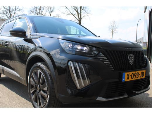 Peugeot e-2008 EV GT 54 kWh | Navigatie | Camera | Fase 3 laden | 18 Inch LMV | Apple carplay | Nieuw model | ActivLease financial lease