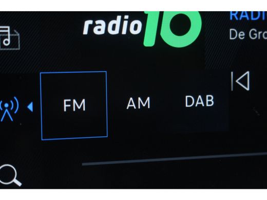 Peugeot e-208 EV Style 51 kWh | Carplay | Camera | Navi | Climate | DAB | LED | Carplay | Camera | Navi | Clima... ActivLease financial lease