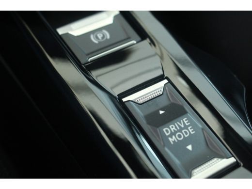 Peugeot e-208 EV Style 51 kWh | Carplay | Camera | Navi | Climate | DAB | LED | Carplay | Camera | Navi | Clima... ActivLease financial lease