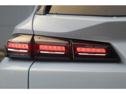 Peugeot e-308 Style EV 54 kWh | Carplay | LED | Adapt. Cruise | PDC A | Climate | 18" LMV | DAB | Carplay | LED... ActivLease financial lease