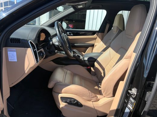 Porsche Cayenne 3.0 E-Hybrid Platinum Edition 464PK | Sport Chrono | Sport Uitlaat | Panorma dak | Vierwiel bestu... ActivLease financial lease