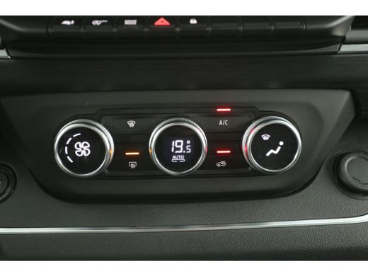 Renault Trafic 2.0 dCi 170PK EDC L2H1 Black Edition | Dubbele Cabine | Aut. | Airco | Camera | Adap. Cruise | Tr... ActivLease financial lease