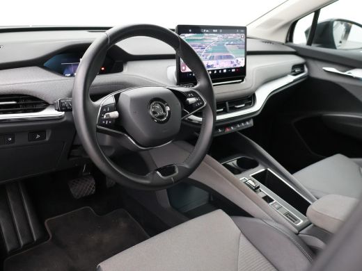 Skoda Enyaq iV 60 + SFEERVERLICHTING | CAMERA | NAVIGATIE | APPLE CARPLAY | ANDROID AUTO | 19 INCH LMV ActivLease financial lease