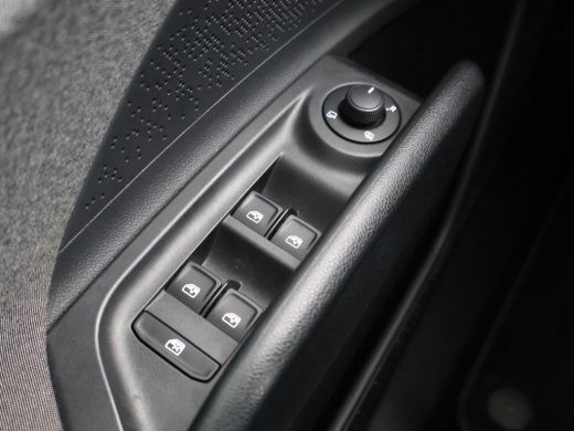 Skoda Enyaq iV 60 + SFEERVERLICHTING | CAMERA | NAVIGATIE | APPLE CARPLAY | ANDROID AUTO | 19 INCH LMV ActivLease financial lease