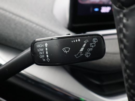 Skoda Enyaq iV 60 + SFEERVERLICHTING | CAMERA | NAVIGATIE | APPLE CARPLAY | ANDROID AUTO | 19 INCH LMV ActivLease financial lease