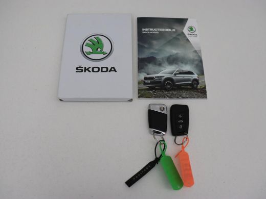 Skoda Kodiaq 1.5 TSI Sportline Business 7 Persoons | Stoelverwarming | Adaptive cruise | Alcantara | Matrix LE... ActivLease financial lease